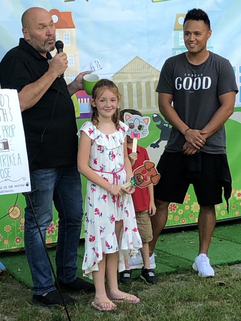 Dog Day Care Hounds Town Charity Event